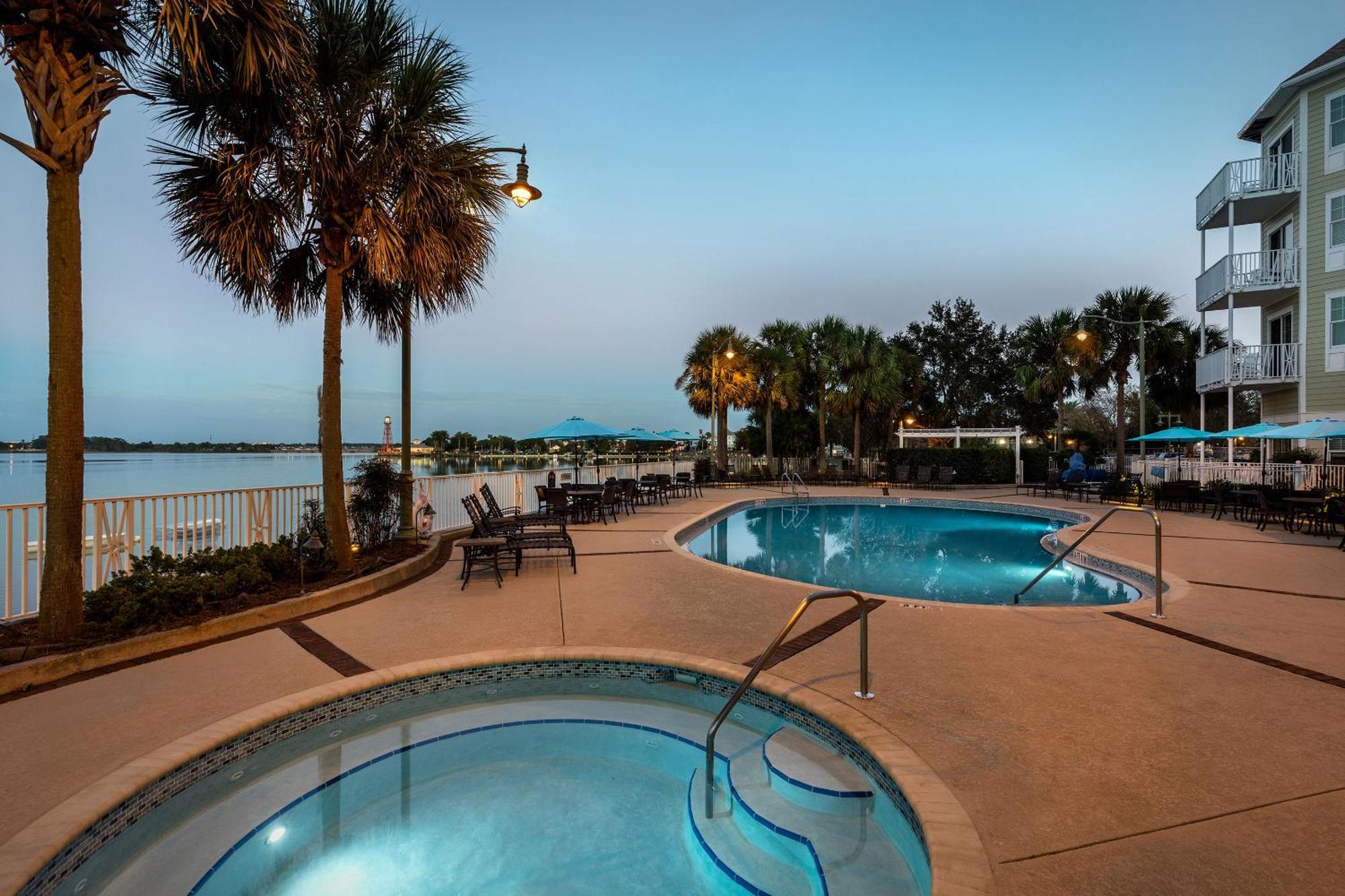The Waterfront Inn The Villages Extérieur photo